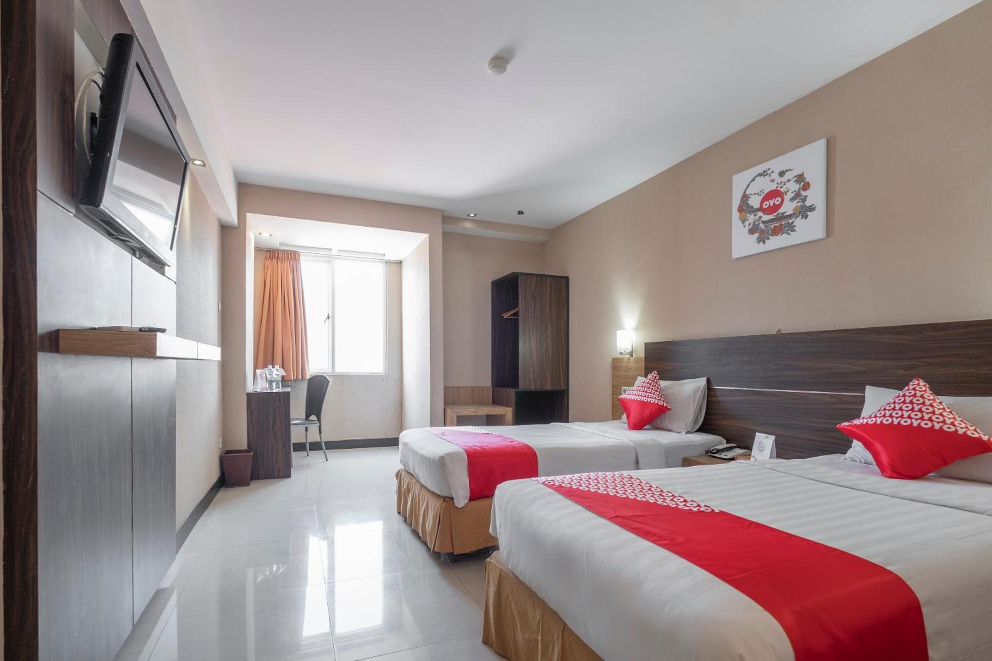 Oyo 1081 Allson City Hotel Makassar Macáçar Exterior foto