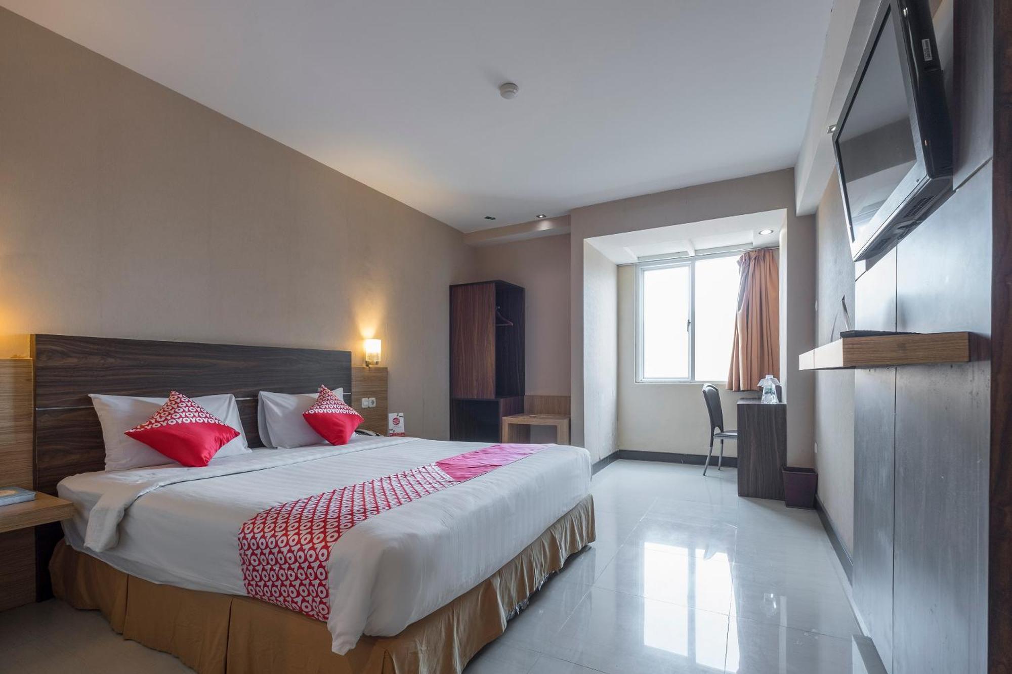 Oyo 1081 Allson City Hotel Makassar Macáçar Exterior foto